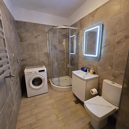 Family - Heated Pool & Apartment *