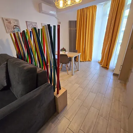 Family - Heated Pool & Apartment