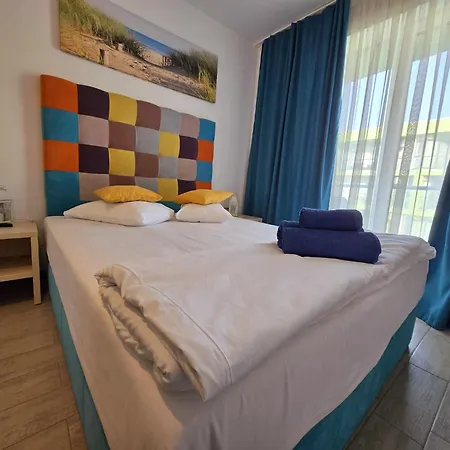 Family - Heated Pool & Apartment
