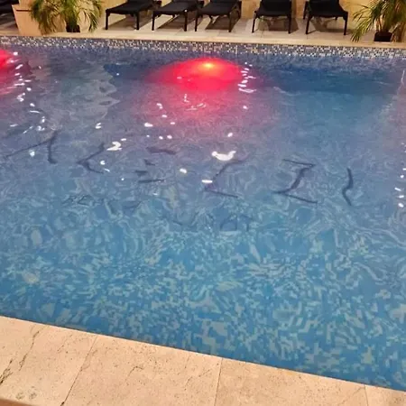 Family - Heated Pool & Navodari