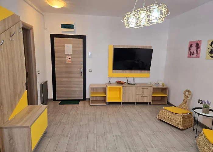 Family - Heated Pool & Daire Navodari