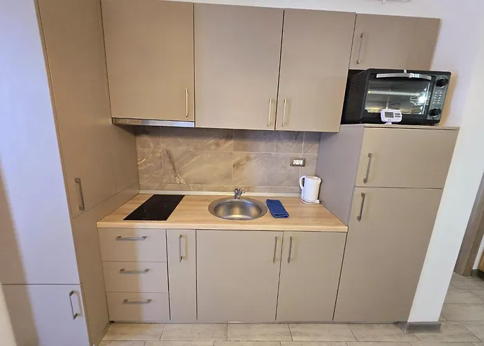 Family - Heated Pool & * Navodari