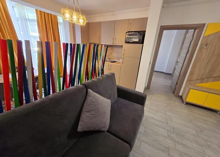 Family - Heated Pool & Daire Navodari