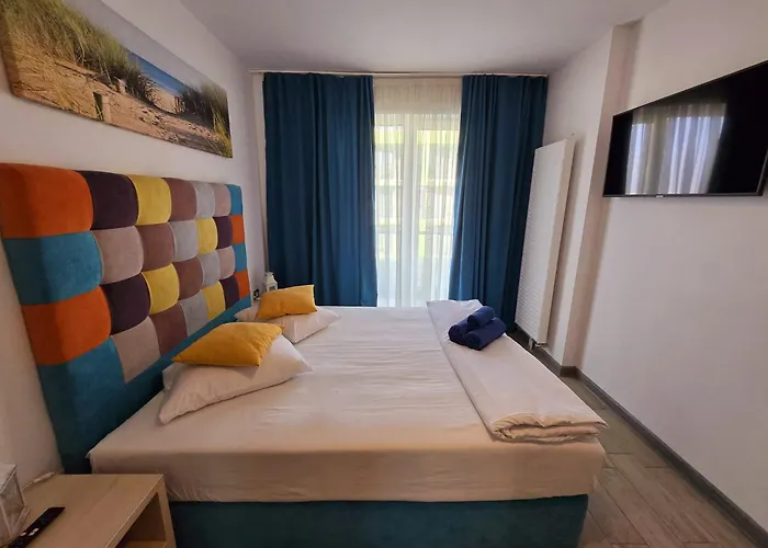 Family - Heated Pool &