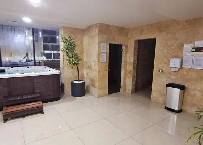 Family - Heated Pool &