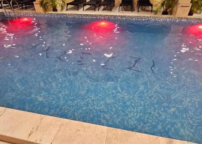 Family - Heated Pool & Navodari